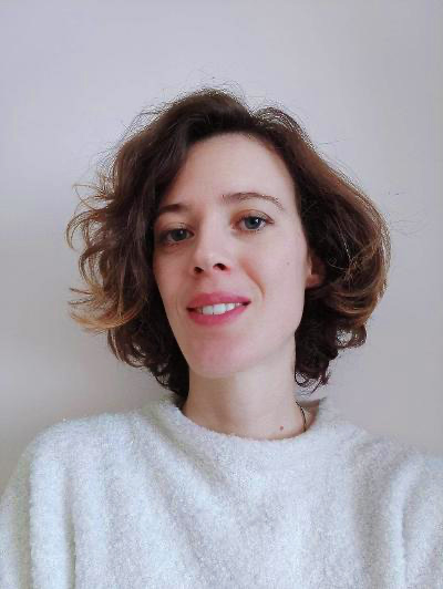 Portrait Laurie Giot - consultante certifiée en lecture de Mémoires Akashiques
